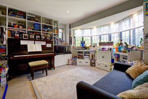 Photo 5- click for photo gallery